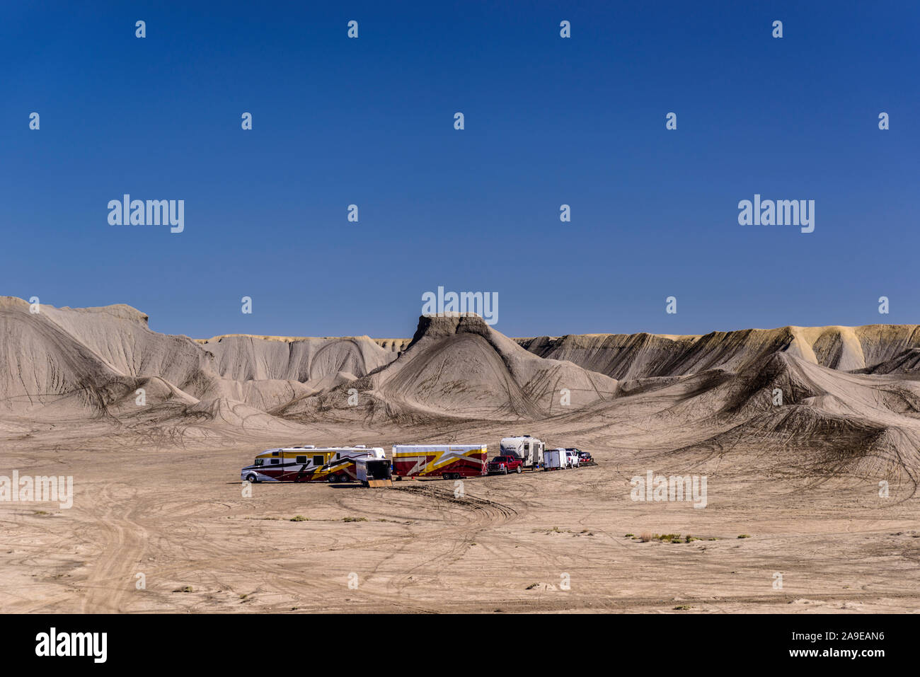 Gli Stati Uniti, Utah, Wayne County, Caineville, il braccio di oscillazione città Area OHV, Factory Butte Offerte Recreation Area di gestione Foto Stock