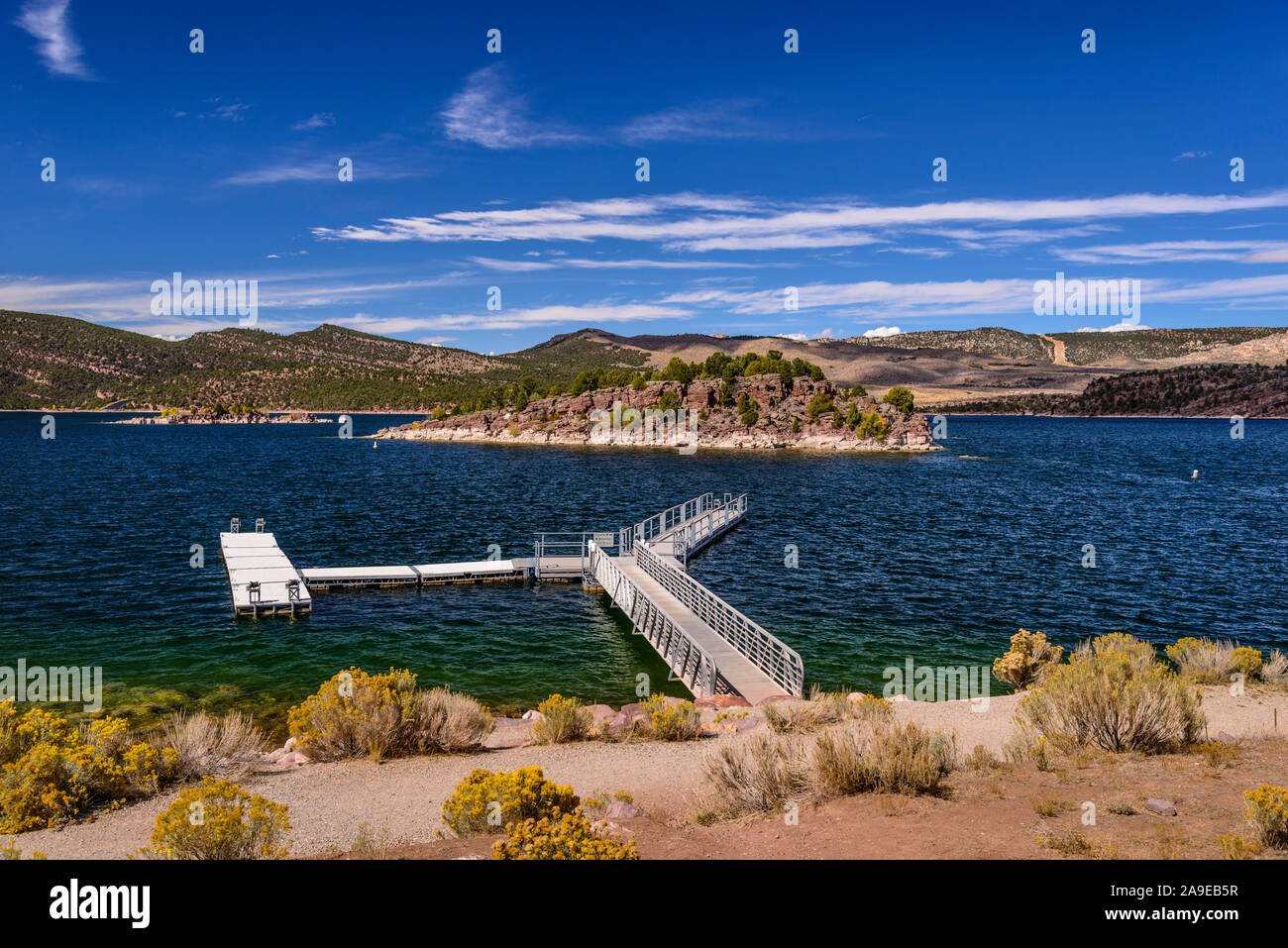 Gli Stati Uniti, Utah, Dagett county, olandese John, Flaming Gorge serbatoio, vista la Flaming Gorge Dam Foto Stock