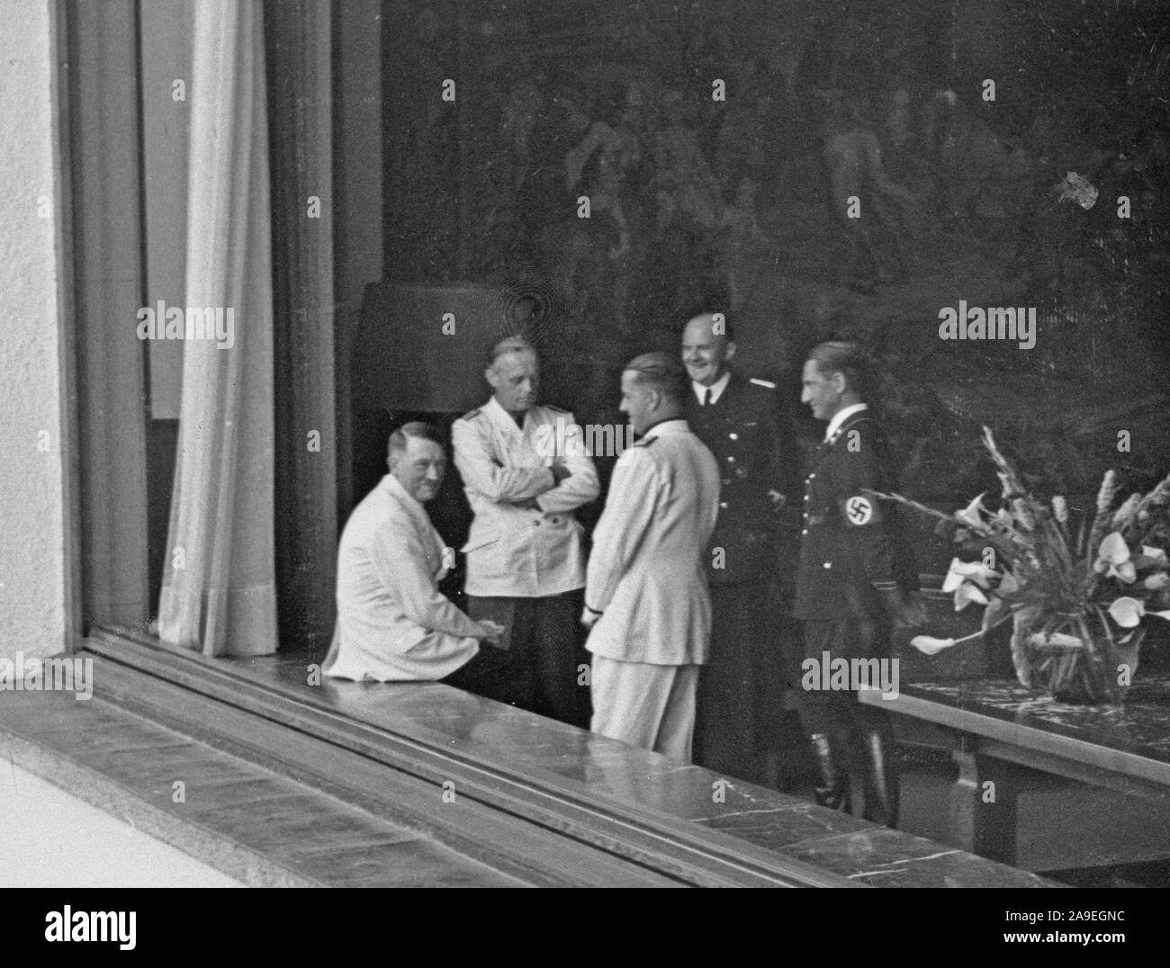 Eva Braun Collection (SEST) - Adolf Hitler indossare tuta, non una uniforme militare ca. fine del 1930 o all'inizio del 1940 Foto Stock