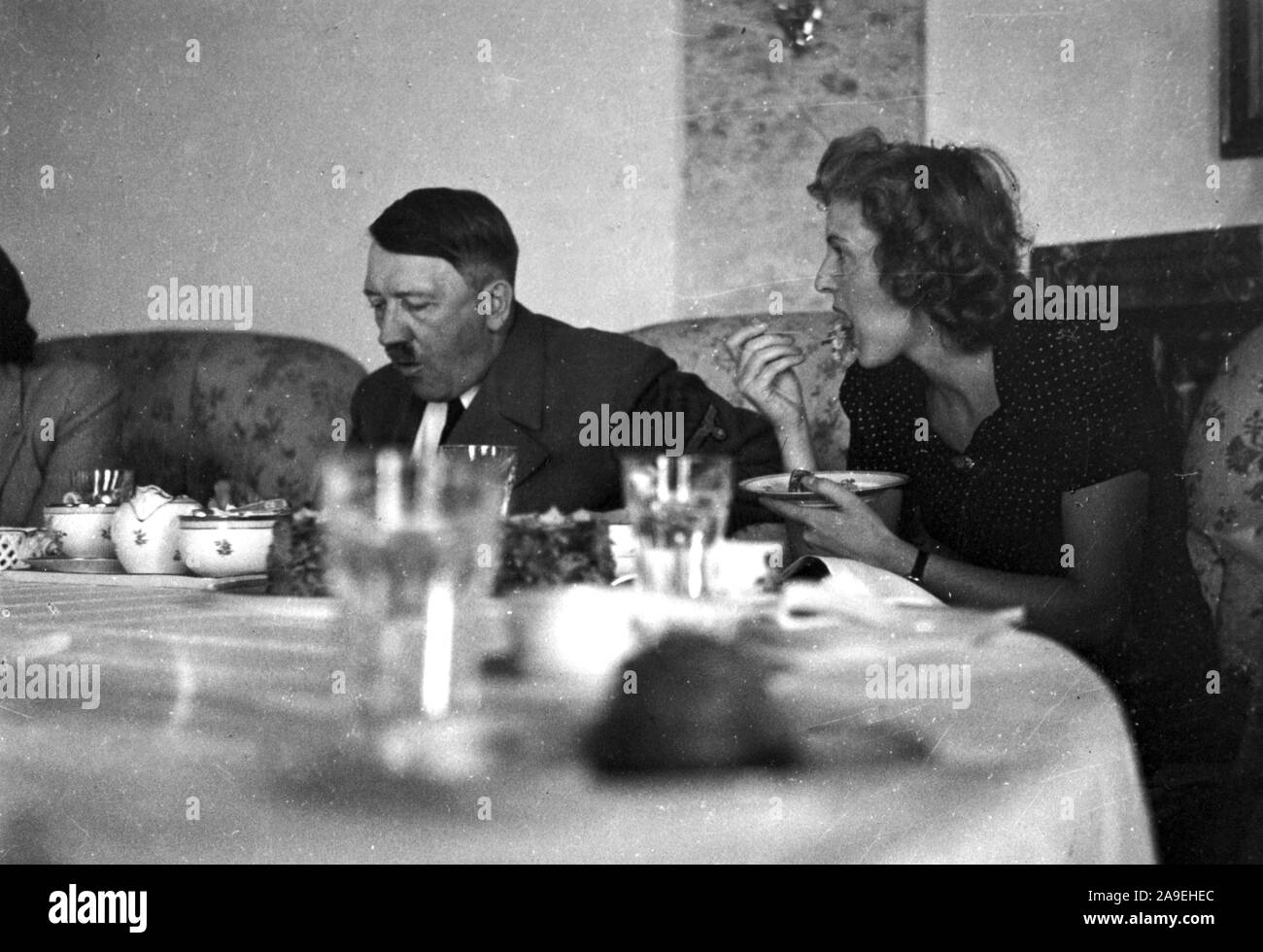Eva Braun Collection (dvadvadaset) - Candida foto di Adolf Hitler ca. fine del 1930 o all'inizio del 1940 Foto Stock