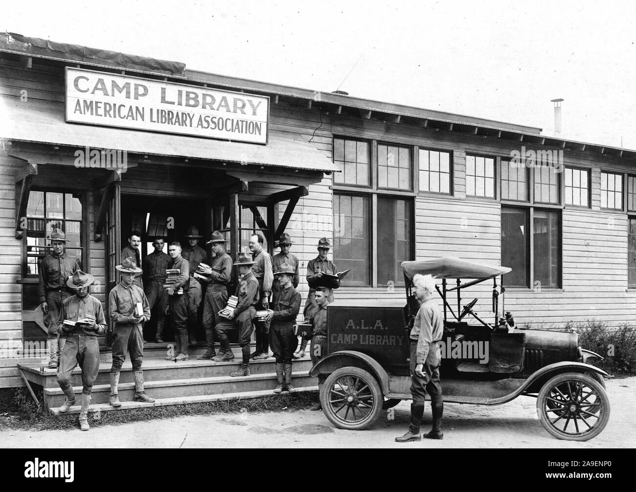 1918 o 1919 - Biblioteca, Camp Meade, MD Foto Stock