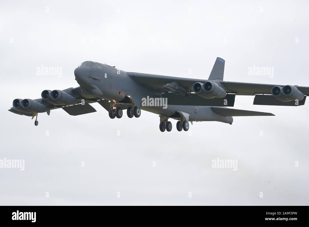 Otto-motore Boeing B Stratofortress bombardiere strategico di ritorno da una missione di addestramento a RAF Fairford, REGNO UNITO Foto Stock Otto-motore Boeing B Stratofortress bombardiere strategico di ritorno da una missione di addestramento a RAF Fairford, REGNO UNITO Foto Stock