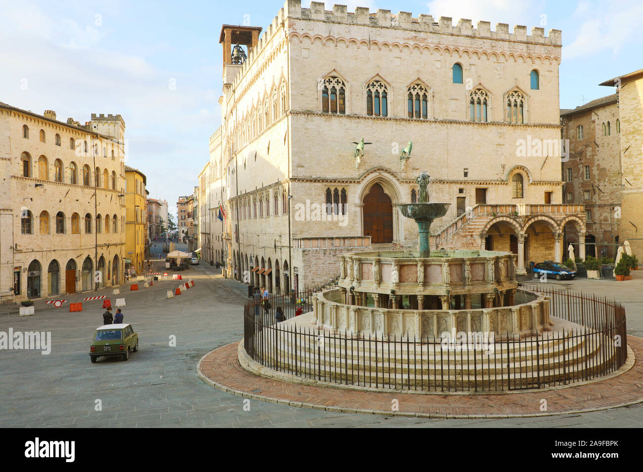 PERUGIA, Italia - 29 settembre 2019: vista panoramica di Piazza IV Novembre a Perugia storico quartiere medievale con il Palazzo dei Priori città ha Foto Stock