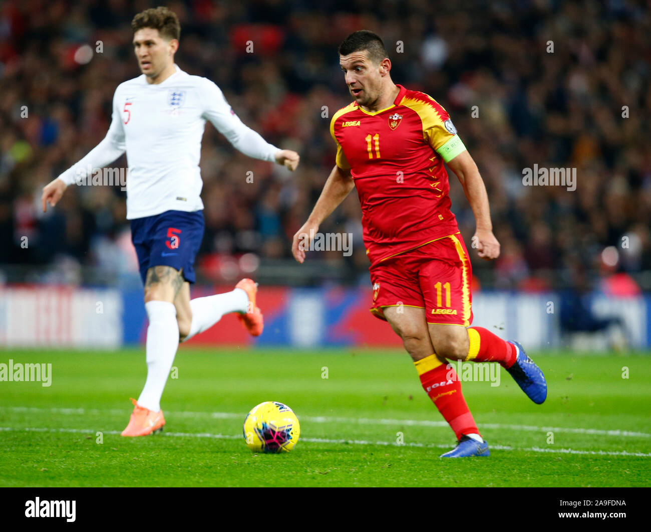 Londra, Inghilterra. 14 NOVEMBRE: Fatos Beciraj del Montenegro durante UEFA EURO 2020 il qualificatore tra Inghilterra e Montenegro allo stadio di Wembley a Londo Foto Stock