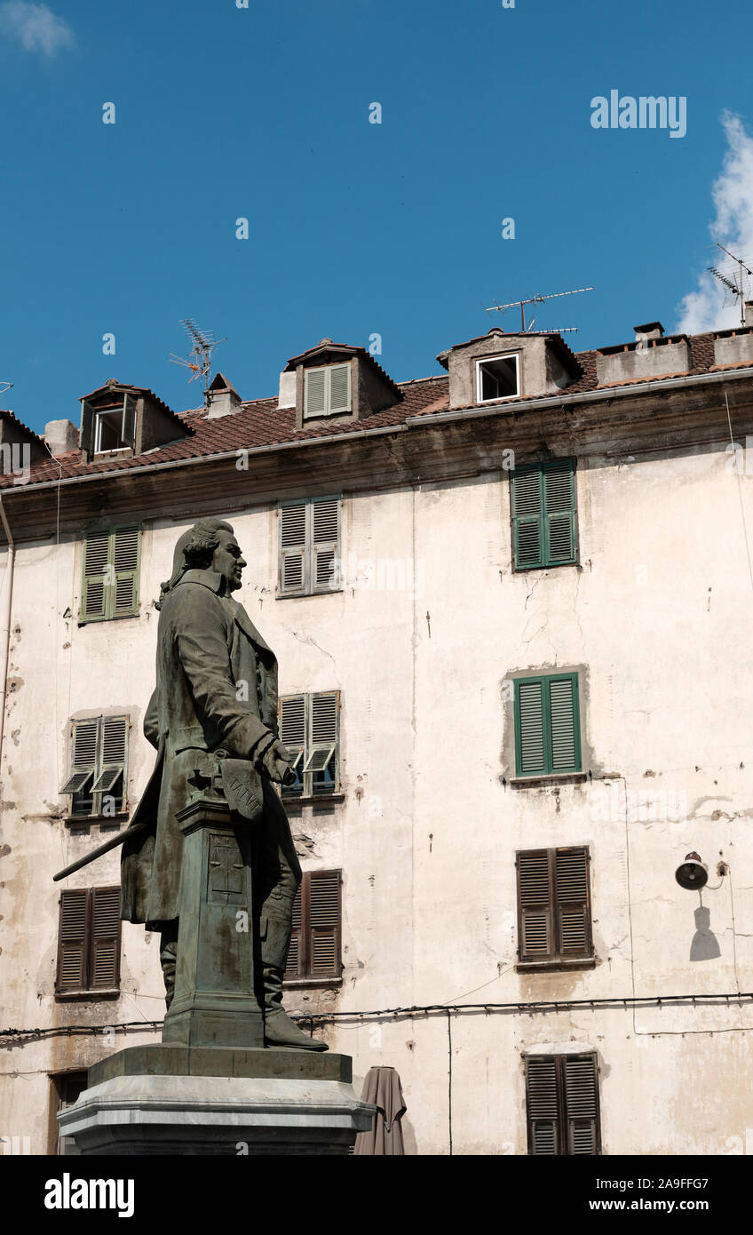 La statua di Pascal Paoli in Piazza Paoli nella città di montagna di Corte in Corsica centrale, Haute-Corse, Francia. Foto Stock