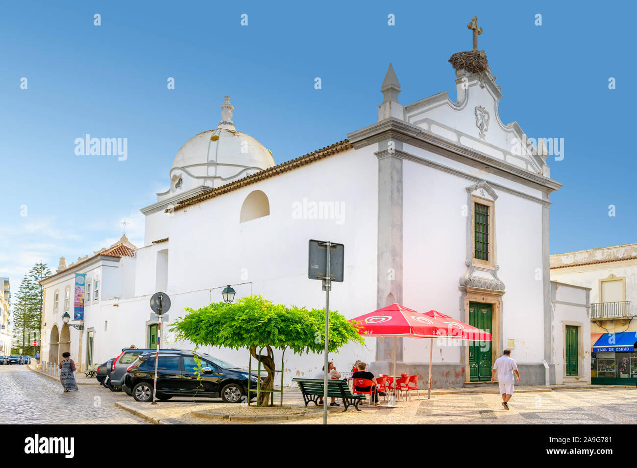 09.17.2019, Algarve, Portogallo. La chiesa della Igreja de Nossa Senhora da Soledade. Ohlao, east Algarve Foto Stock