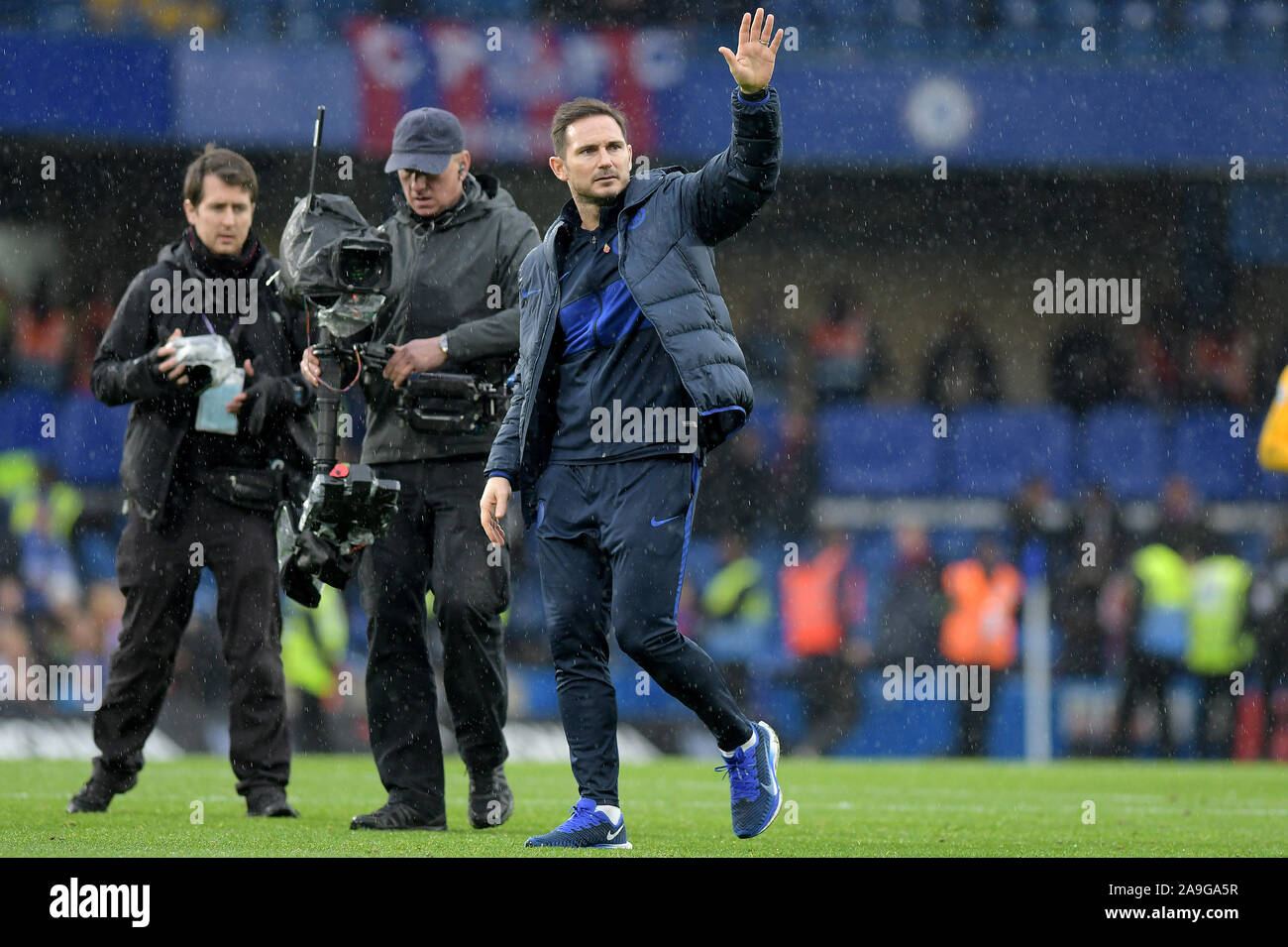 Frank Lampard Manager del Chelsea celebra la vittoria a tempo pieno durante il Chelsea vs Crystal Palace Premier League a Stamford Bridge - Editori Foto Stock