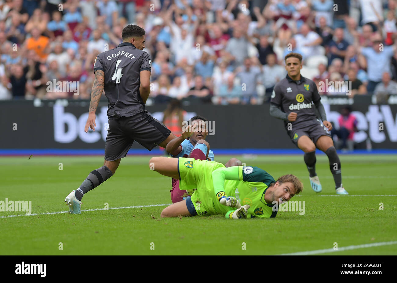 Obiettivo Sebastien Haller di West Ham Utd apre il punteggio e celebra durante il West Ham vs Norwich City Premier League match al London Stadium Foto Stock