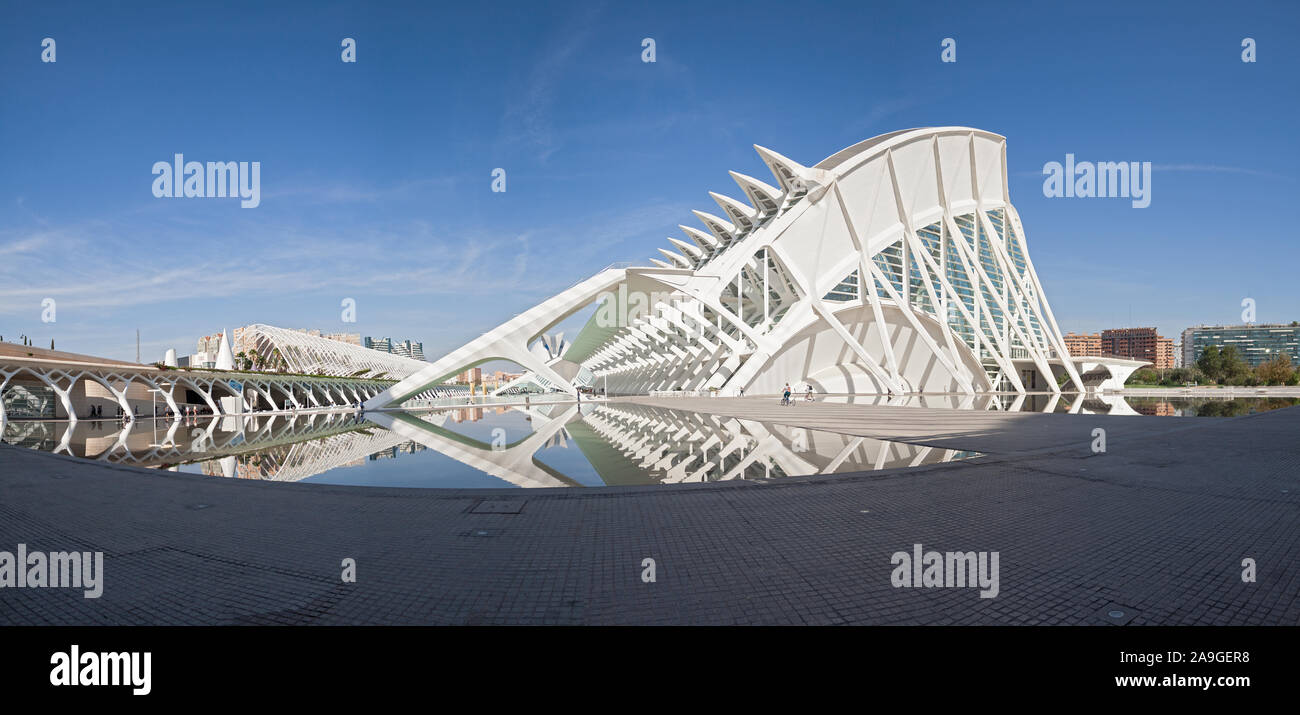 Edifici moderni nella Città delle arti e delle Scienze di Valencia SPAGNA Foto Stock