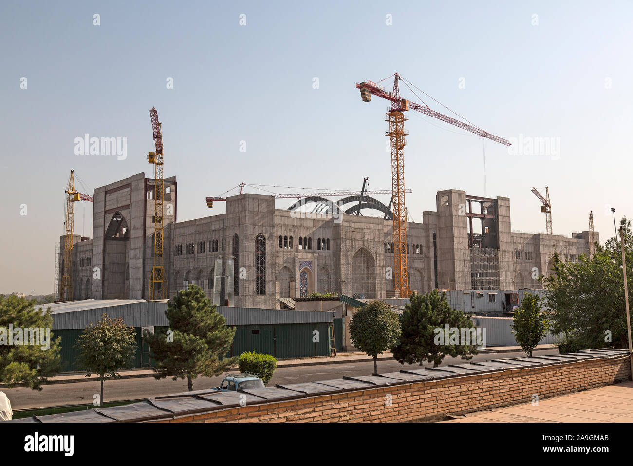 La costruzione di un nuovo grande moschea a Tashkent, Uzbekistan. Foto Stock