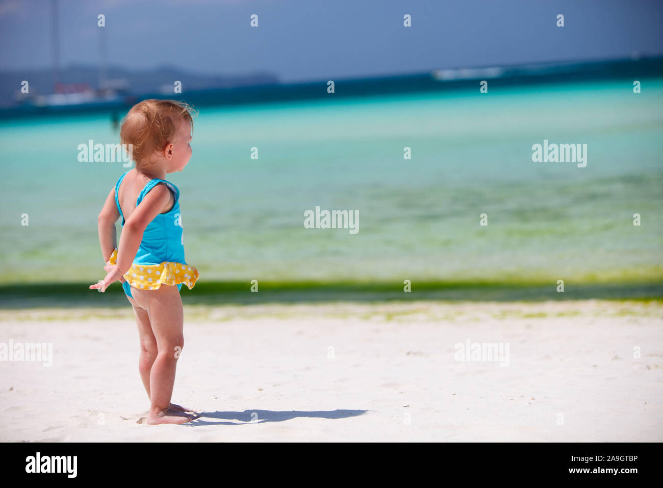 Il Boracay, Phillippinen, Insel, Familie am Strand Foto Stock