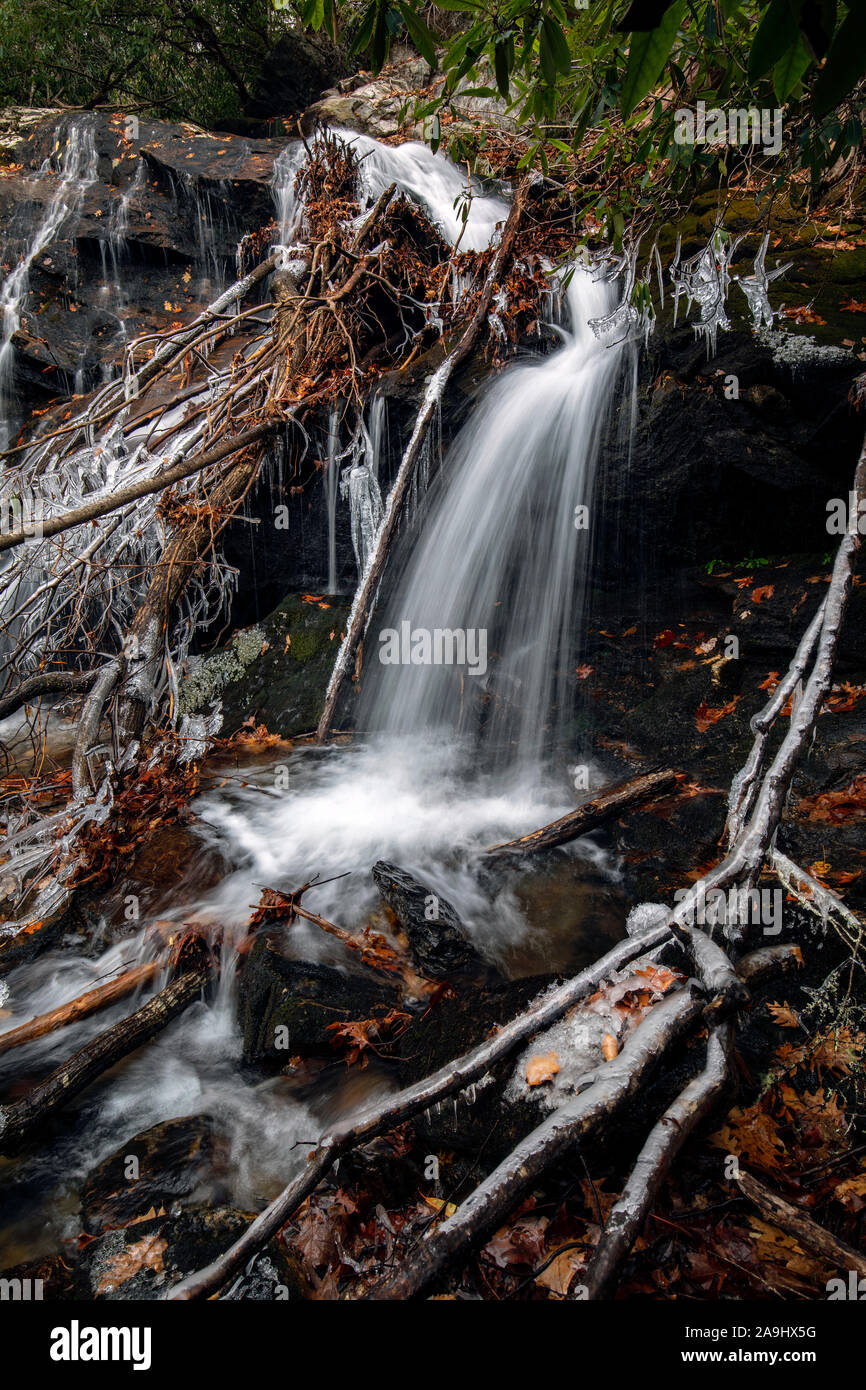 Aneto superiore cade su Tanasee Creek - Nantahala National Forest, Canada, North Carolina, STATI UNITI D'AMERICA Foto Stock