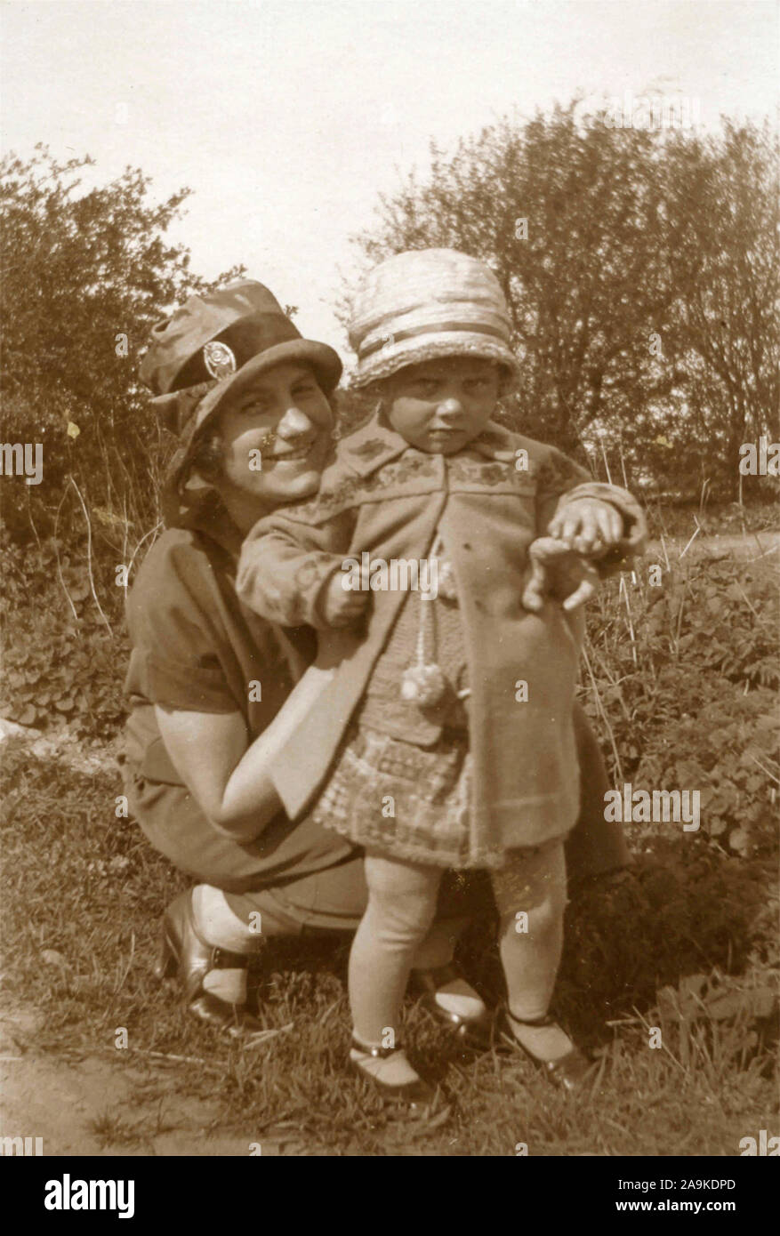 Madre e figlia con cappelli, Danimarca Foto Stock