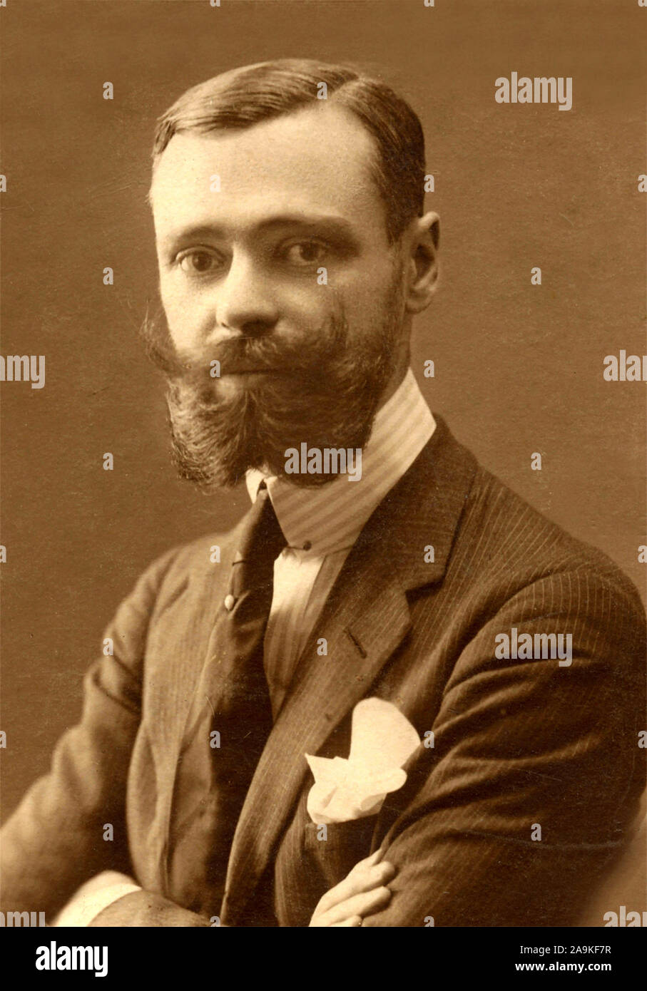 Ritratto di un uomo con la barba e baffi verso l'alto, Italia Foto Stock