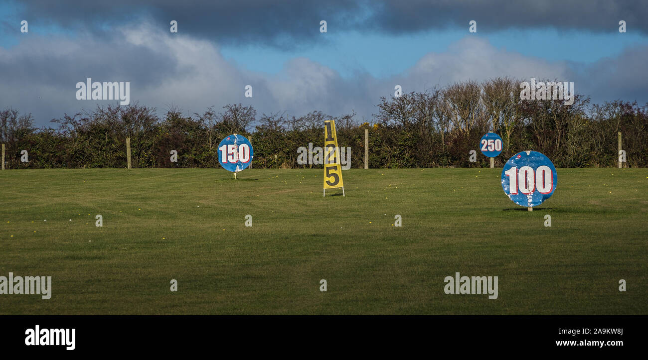 Un campo da golf driving range target Foto Stock