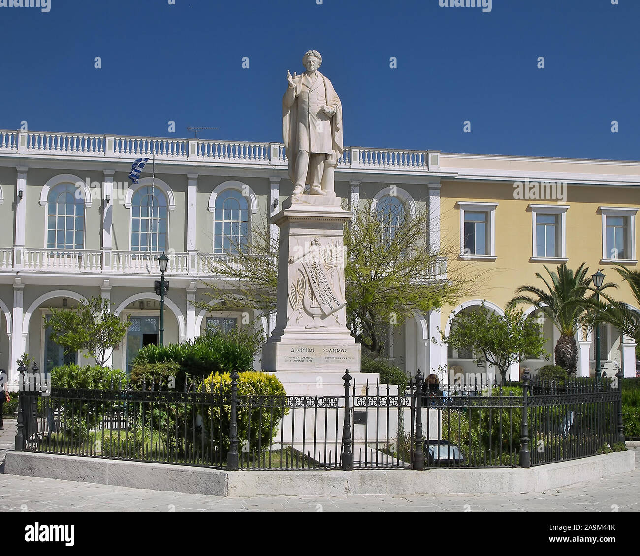 Una statua di Dionisios Solomos presi nella città di Zacinto Grecia il 23 maggio 2008 e che ha scritto la poesia inno alla libertà ed è il greco e nazione cipriota Foto Stock