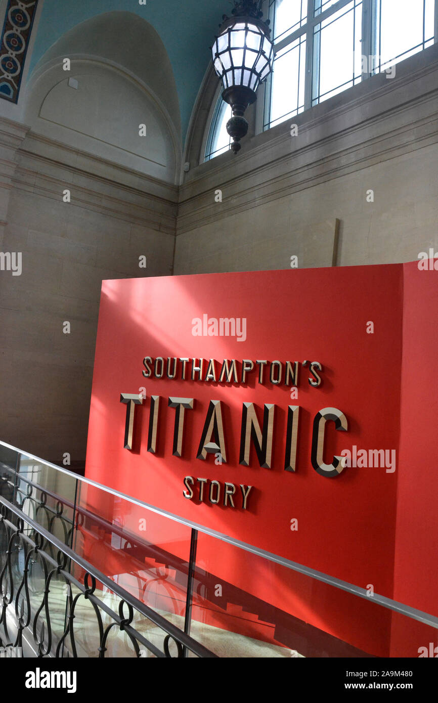 L'ingresso alla Titanic Story Exhibition presso il SeaCity Museum, Southampton, Hampshire, Regno Unito Foto Stock