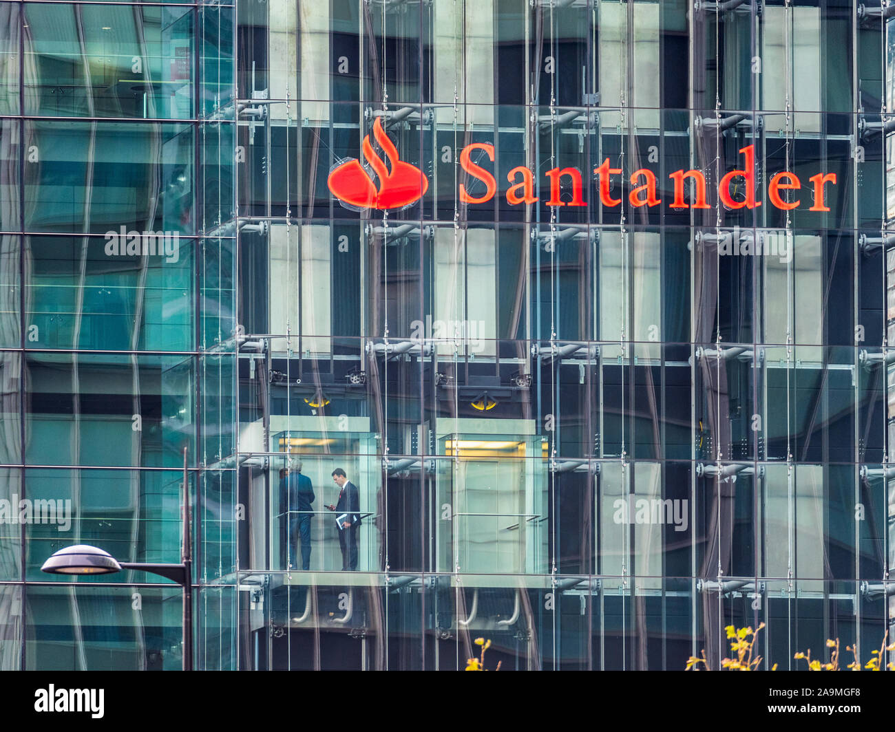 Santander Londra, Santander UK Head office in Triton Square, Londra Centrale Foto Stock