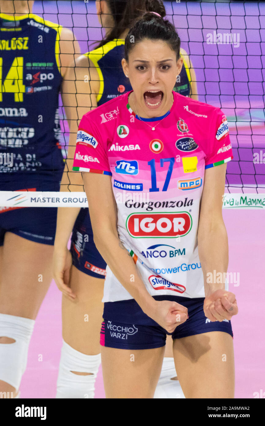 Milano, Italia. 16 Nov 2019. la felicità di stefana veljkovic ,igor gorgonzola novara, durante Imoco Volley Conegliano vs Igor Volley Novara - Supercoppa Italiana le donne - Credit: LPS/Elisa Calabrese/Alamy Live News Foto Stock