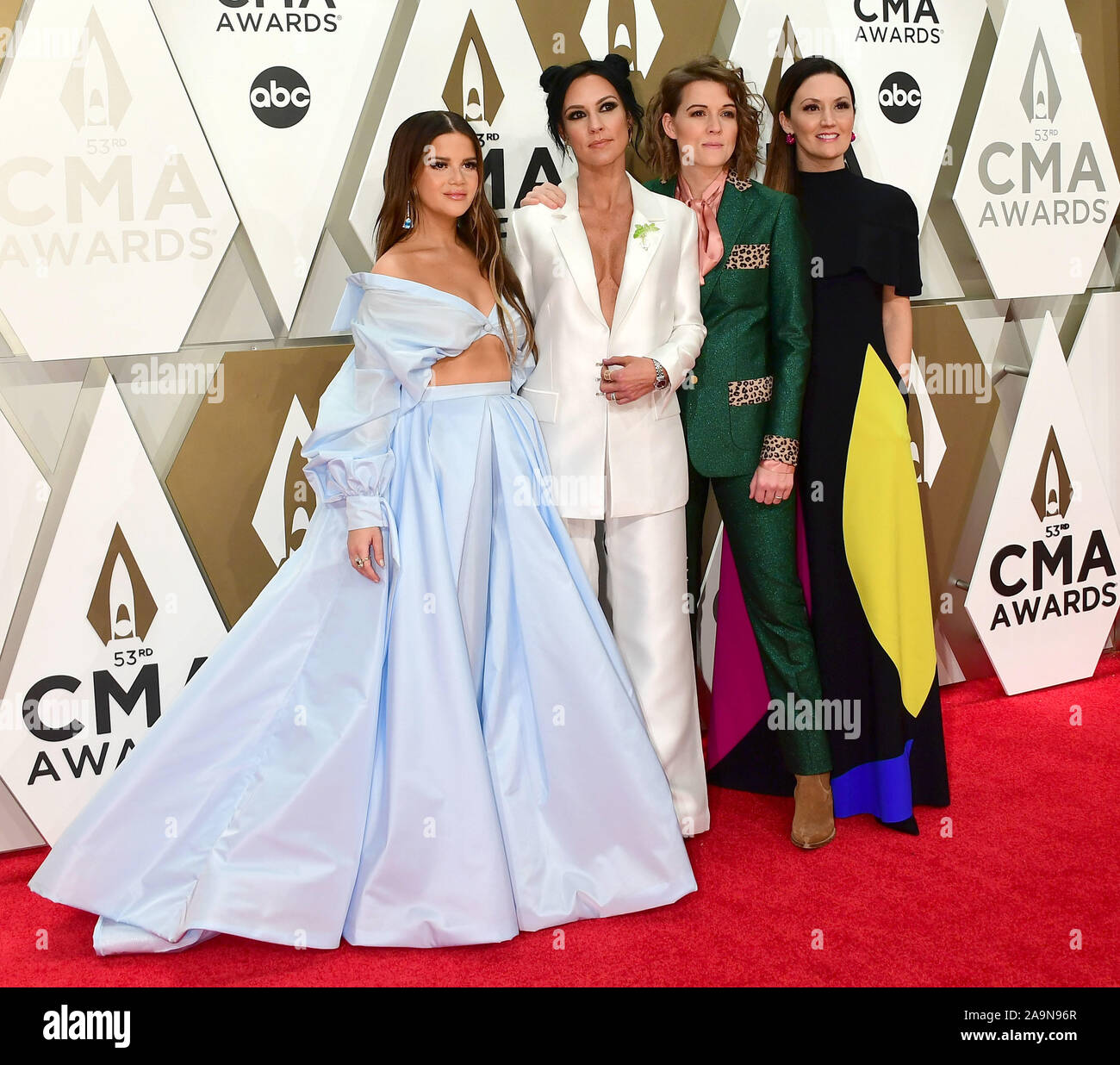 Novembre 13, 2019, Nashville, Tennessee, Stati Uniti d'America: Maren Morris, Brandi Carlile, Natalie Hemby, Amanda Shires, il Highwomen. 53annuale di CMA Awards, Musica Country più grande notte, tenutosi a Music City Center. (Credito Immagine: © Laura Farr/AdMedia via ZUMA filo) Foto Stock