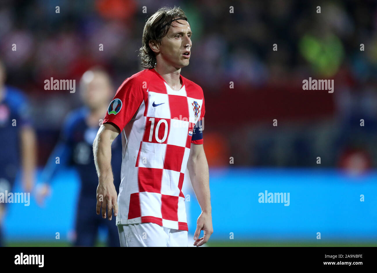 (191117) -- RIJEKA, nov. 17, 2019 (Xinhua) -- Luka Modric della Croazia reagisce durante UEFA EURO 2020 gruppo Qualificatore E match contro la Slovacchia a Rijeka, Croazia, nov. 16, 2019. La Croazia ha vinto 3-1. (Igor Soban/Pixsell via Xinhua) Foto Stock