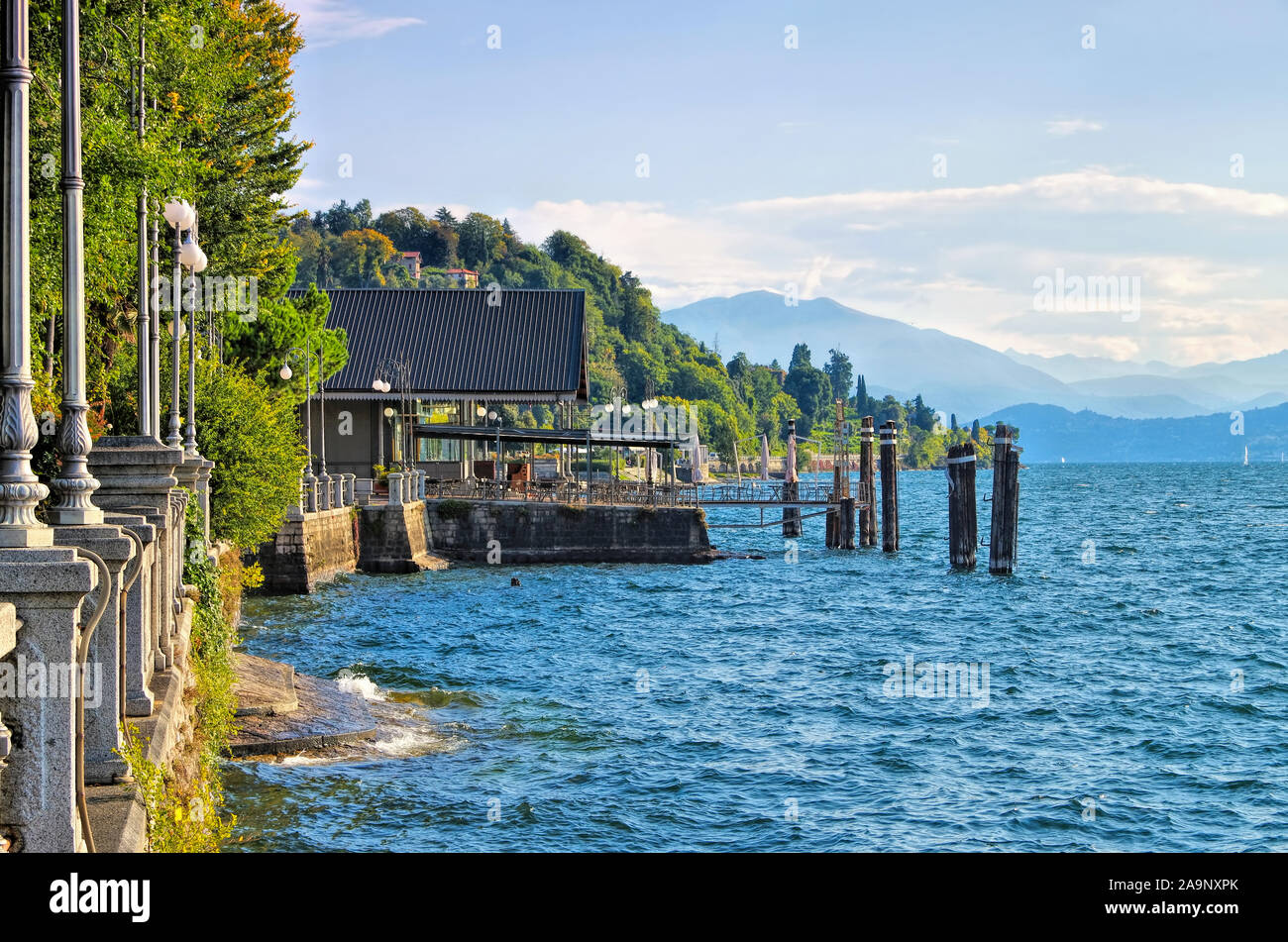 Verbania Intra vecchio porto sul Lago Maggiore nel nord Italia Foto Stock