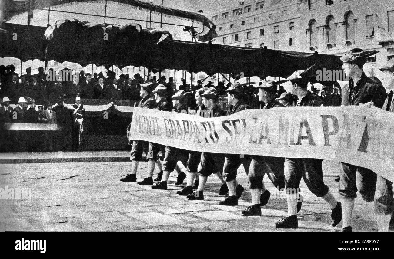 Marzo 17, 1963 Genova sfilata alpina Foto Stock