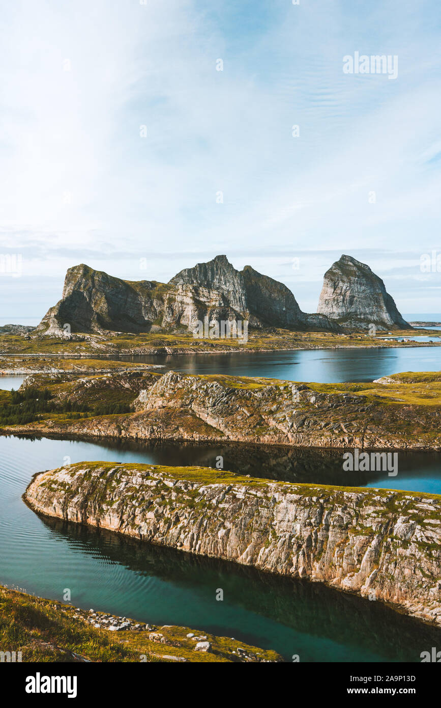 Vista aerea Traena isole in Norvegia le destinazioni di viaggio incredibile natura paesaggio Helgeland Foto Stock