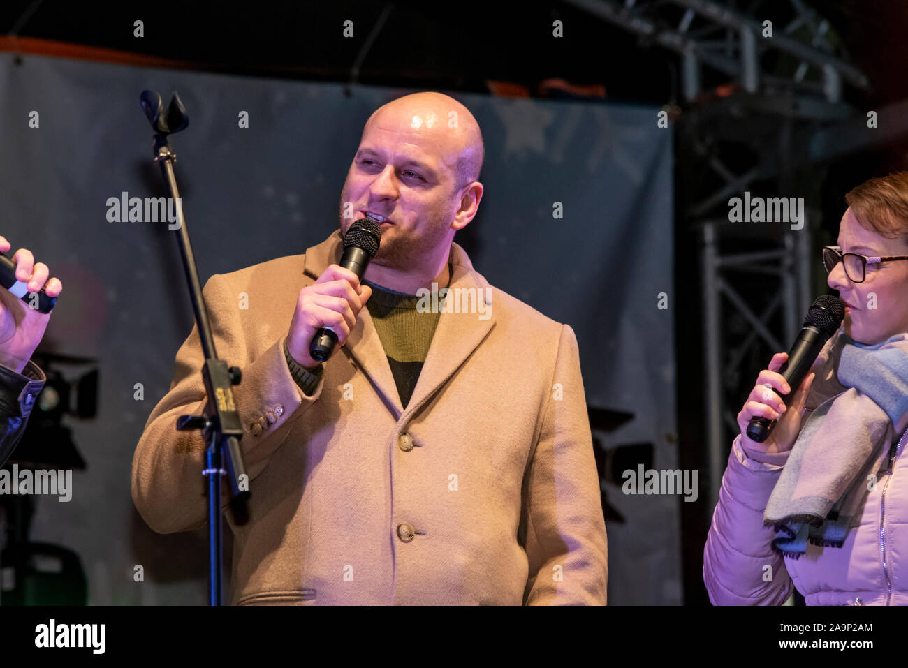 Ricky Champ Eastenders attore a Southend on Sea Natale interruttore luci sul caso in High Street, Southend, Essex, Regno Unito. Da Southend offerta Foto Stock