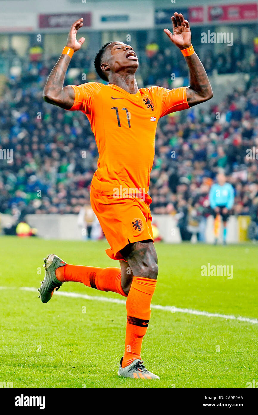 Belfast, Irlanda del Nord. Xvi Nov, 2019. BELFAST, 16-11-2019, Stadio Windsor Park. Quincy Promes durante il qualificatore di Euro game Irlanda del Nord - Paesi Bassi 0-0. Credito: Pro scatti/Alamy Live News Foto Stock