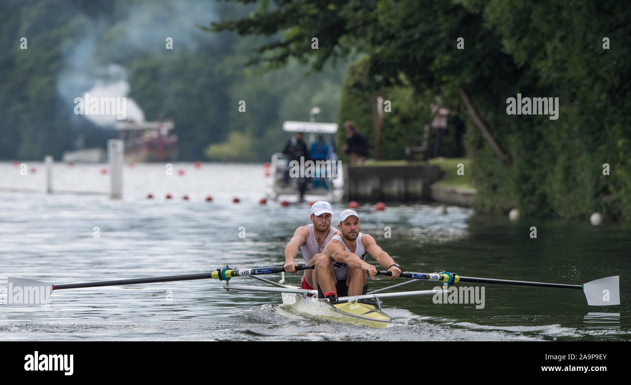 Henley-on-Thames. Regno Unito. Calici d'argento e' Nickalls Challenge Cup. RC mercantile e Università di Melbourne. AUS AUS M2-. Archetto. Joshua DUNKLEY-SMITH E J. BOOTH 2017 Henley Royal Regatta, Henley raggiungere, sul fiume Tamigi. 12:11:00 Sabato 01/07/2017 [Obbligatorio di credito. Peter SPURRIER/Intersport immagini. Foto Stock