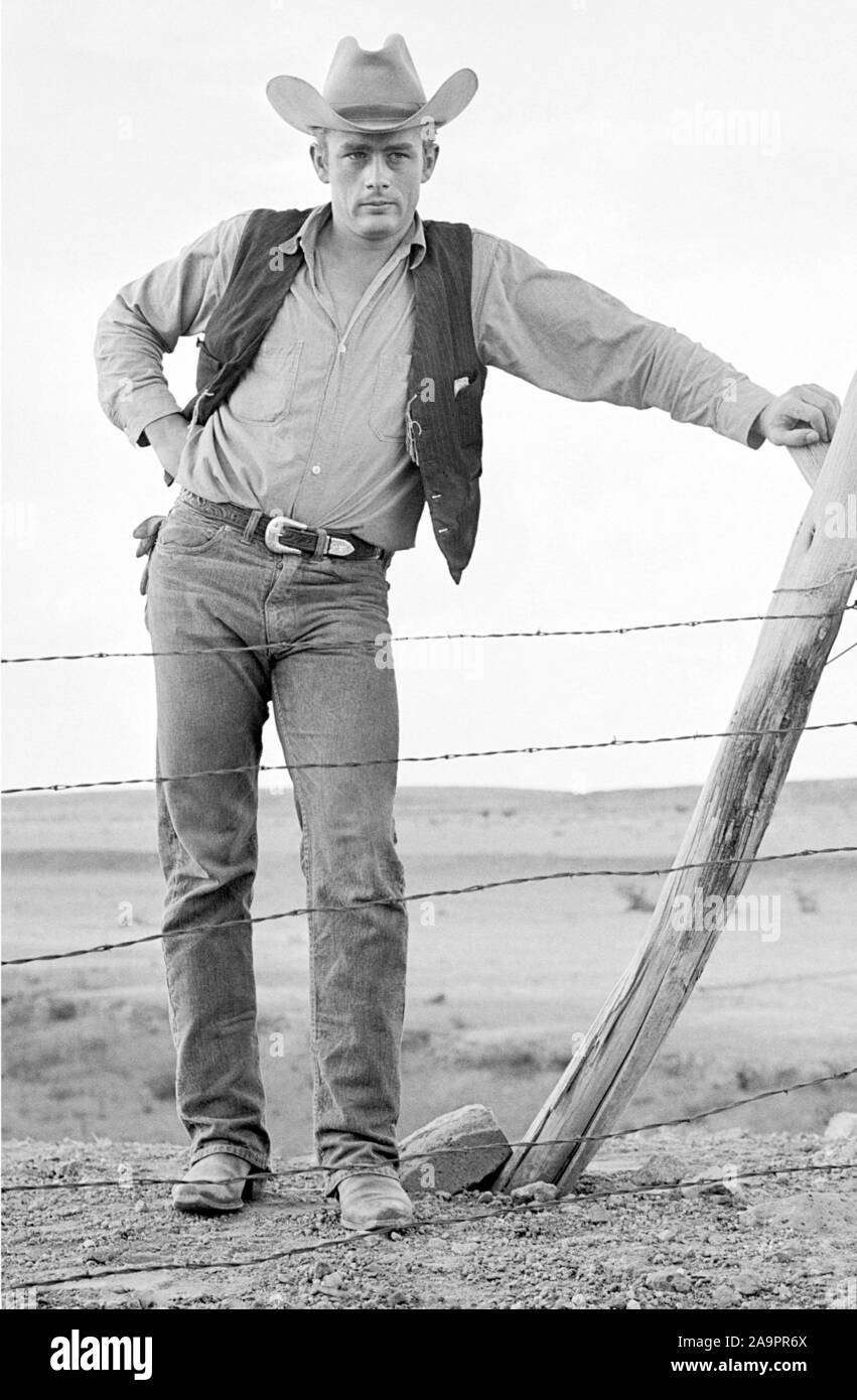 JAMES DEAN nel Giant (1956), diretto da George Stevens. Credito: WARNER BROTHERS / Album Foto Stock