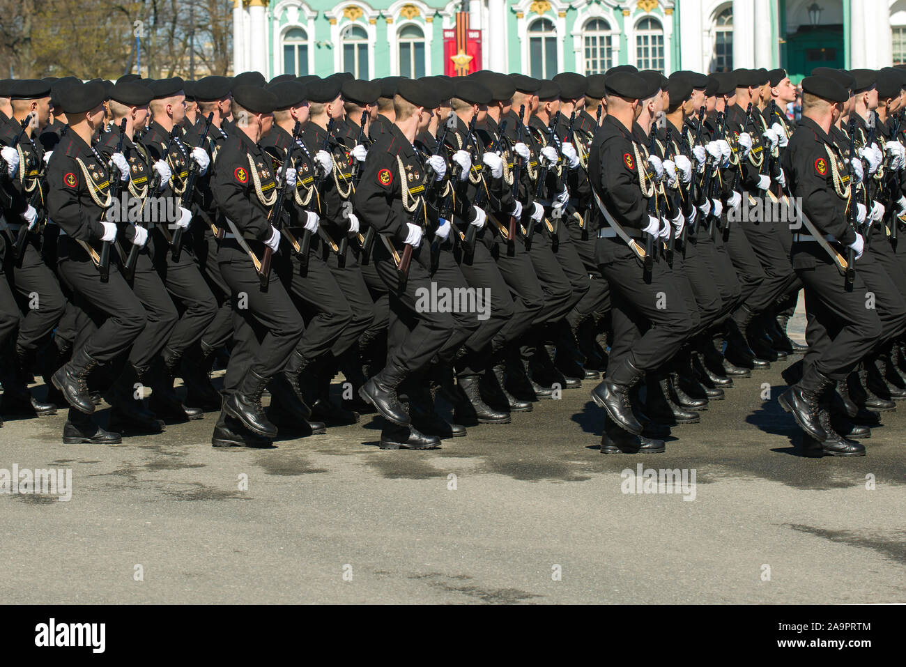 ST. PETERSBURG, Russia - 06 Maggio 2018: Russo marines presso la prova generale della parata militare in onore del giorno della vittoria Foto Stock