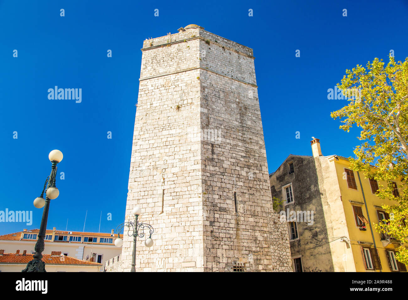 Capitano della torre su cinque pozzi piazza di Zara, Dalmazia, Croazia Foto Stock