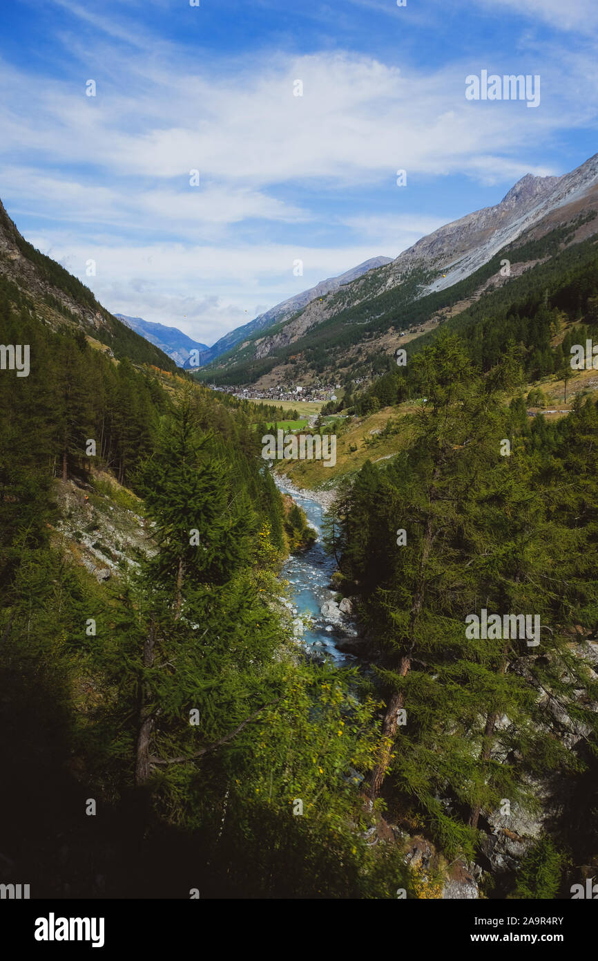 Road trippin' da Ginevra a Zermatt, passando da Tasch, regione Vallese Foto Stock