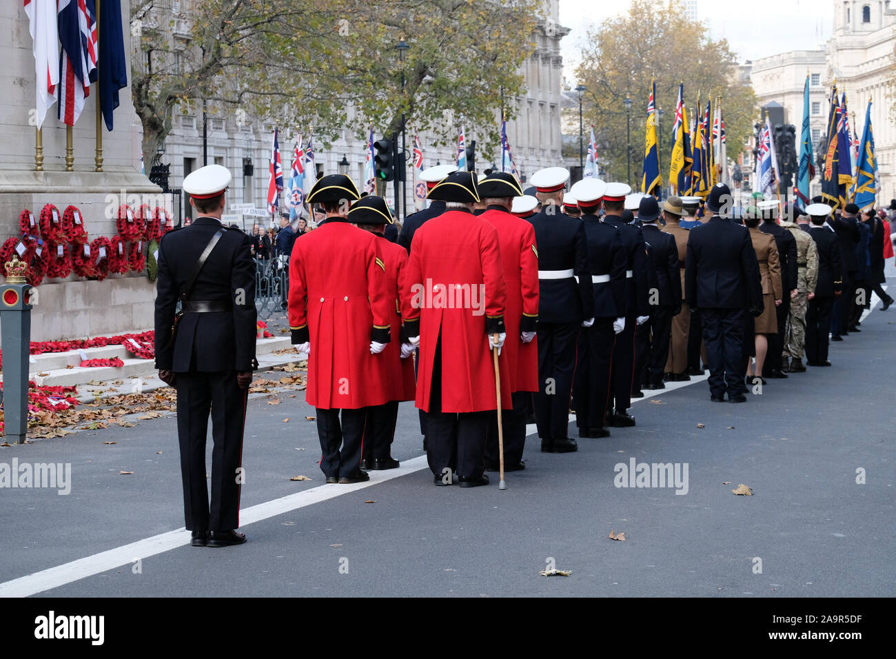 Il cenotafio, Whitehall, Londra, Regno Unito. 17 novembre 2019. L annuale ottantacinquesimo ebraica Associazione Militari (AJEX) cerimonia e sfilata va oltre il Cenotafio. Credito: Matteo Chattle/Alamy Live News Foto Stock