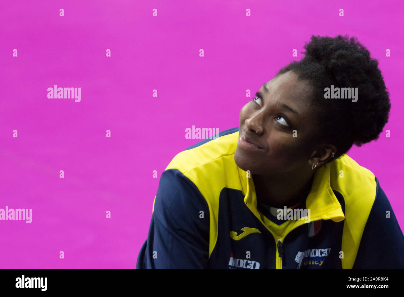 Milano, Italia. Xvi Nov, 2019. terry ruth enweonwu, imoco volley conegliano, durante Imoco Volley Conegliano vs Igor Volley Novara, Supercoppa Italiana donne in Milano, Italia, 16 novembre 2019 - LPS/Elisa credito Calabrese: Elisa Calabrese/LP/ZUMA filo/Alamy Live News Foto Stock