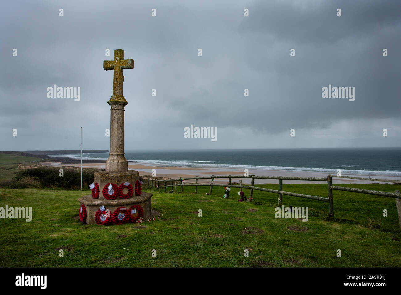 War Memorial, Freshwater West Beach, Pembrokeshire, Wales, Regno Unito Foto Stock
