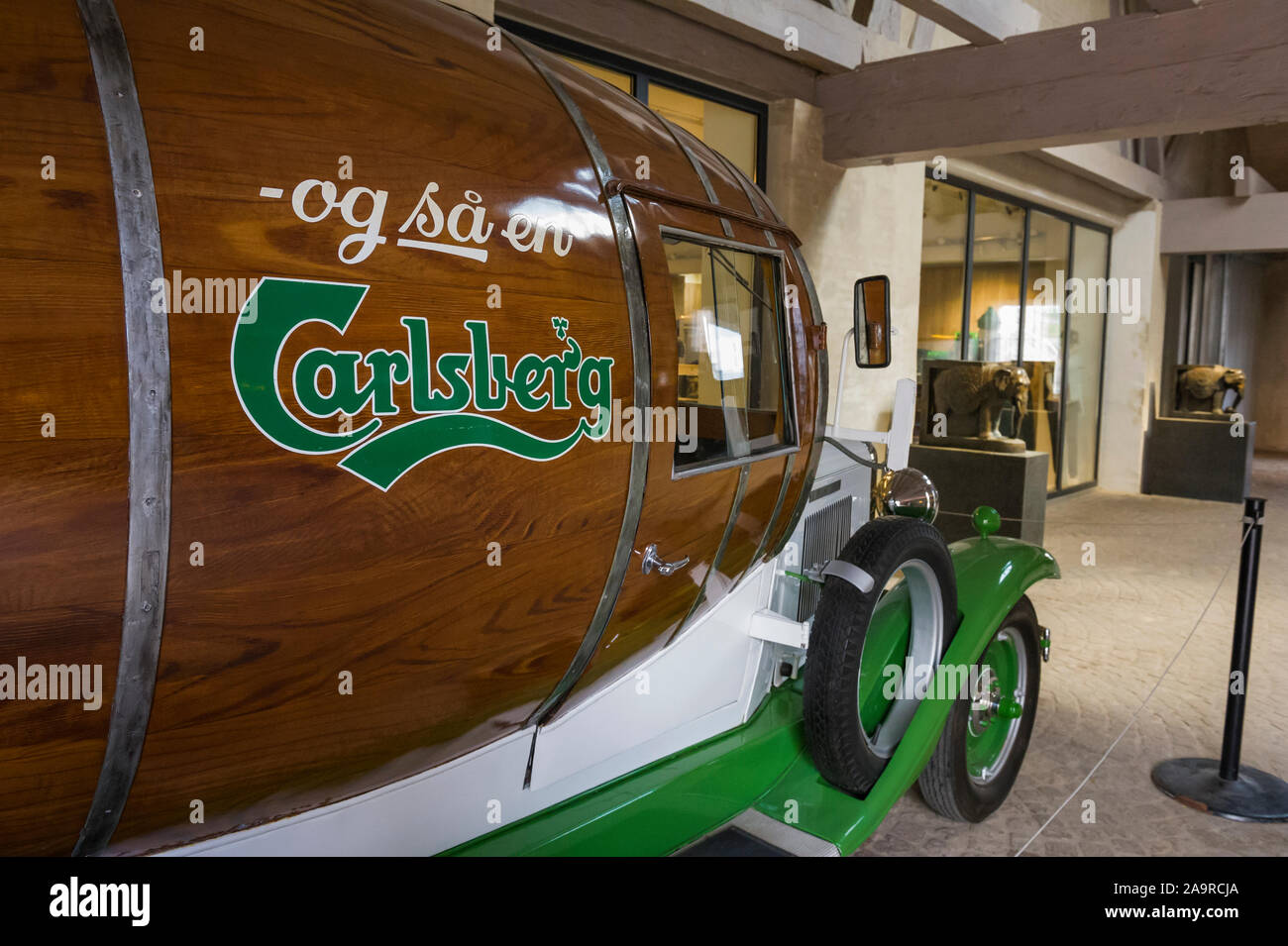 Un classico veicolo presso la fabbrica di birra Carlsberg, Copenhagen, Danimarca Foto Stock