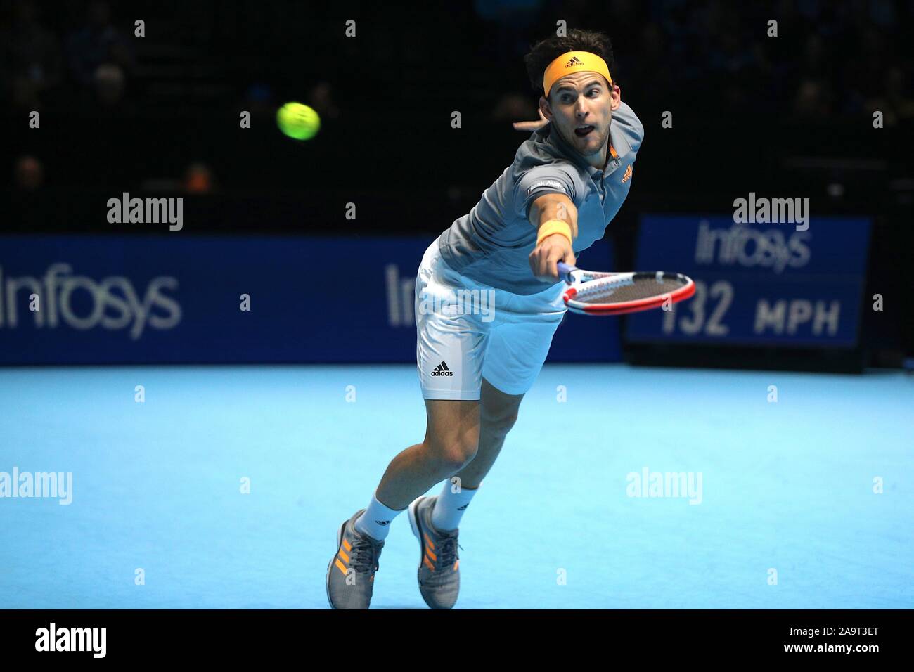 Londra, Regno Unito. 17 Nov, 2019. Dominic Thiem (AUT) è un confronto valido per l'ATP finals 2019 torneo tenutasi a Londra, Inghilterra. Credito: Andre Chaco/FotoArena/Alamy Live News Foto Stock