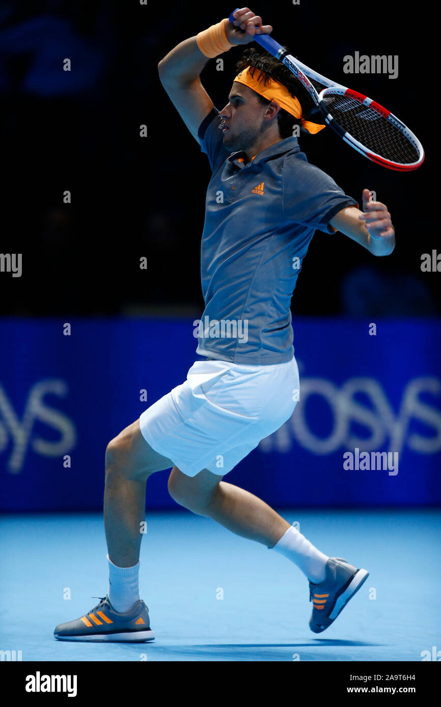 Londra, Regno Unito. Novembre 17 Dominic Thiem (AUT) durante in azione durante il campionato Singles match finale Dominic Thiem (AUT) contro Stefanos Tsitsipas (GRE) Internazionali di Tennis - Nitto ATP World Tour Finals Giorno 8 - Martedì 17 Novembre 2019 - O2 Arena - Londra Credit: Azione Foto Sport/Alamy Live News Foto Stock