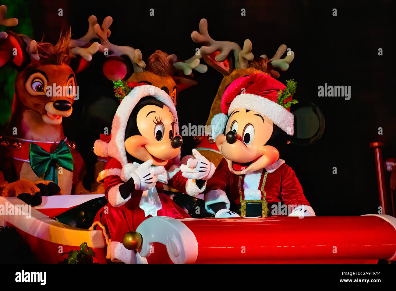 Immagini Natalizie Topolino E Minnie.Topolino E Minnie Mouse Come Il Signor E La Signora Claus In Film Di Natale Foto Stock Alamy