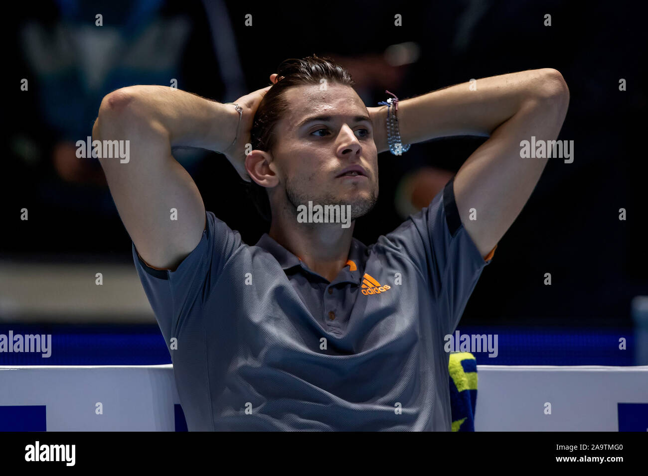 Arena. Londra, Regno Unito. 17 Nov, 2019. Nitto tennis ATP Finals; uno sconsolato Dominic Thiem (Austria) come i trofei sono annunciati - Editoriale usare carte di credito: Azione Plus sport/Alamy Live News Foto Stock