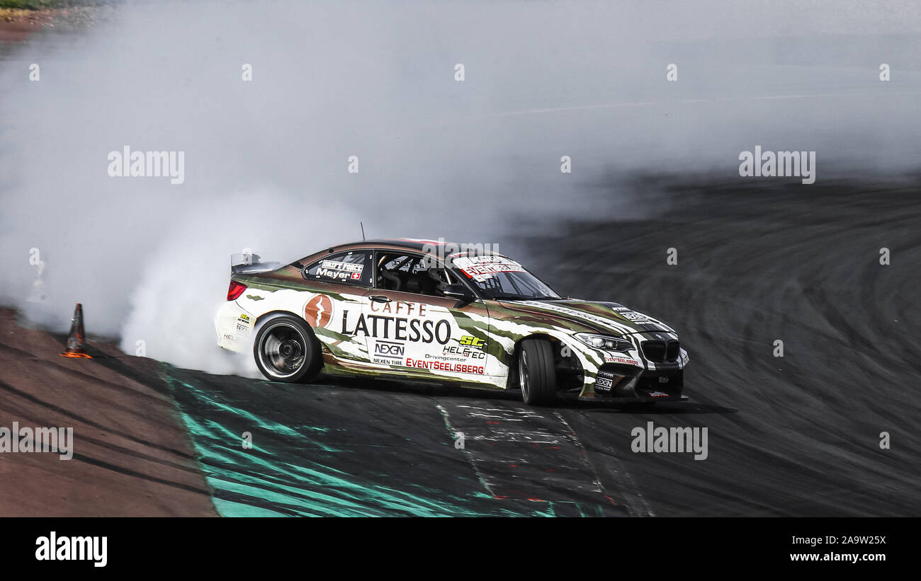 Oschersleben, Germania, 30 agosto 2019: Swiss racing driver Yves Meyer alla guida di una BMW F22 durante la deriva Kings International Series Foto Stock