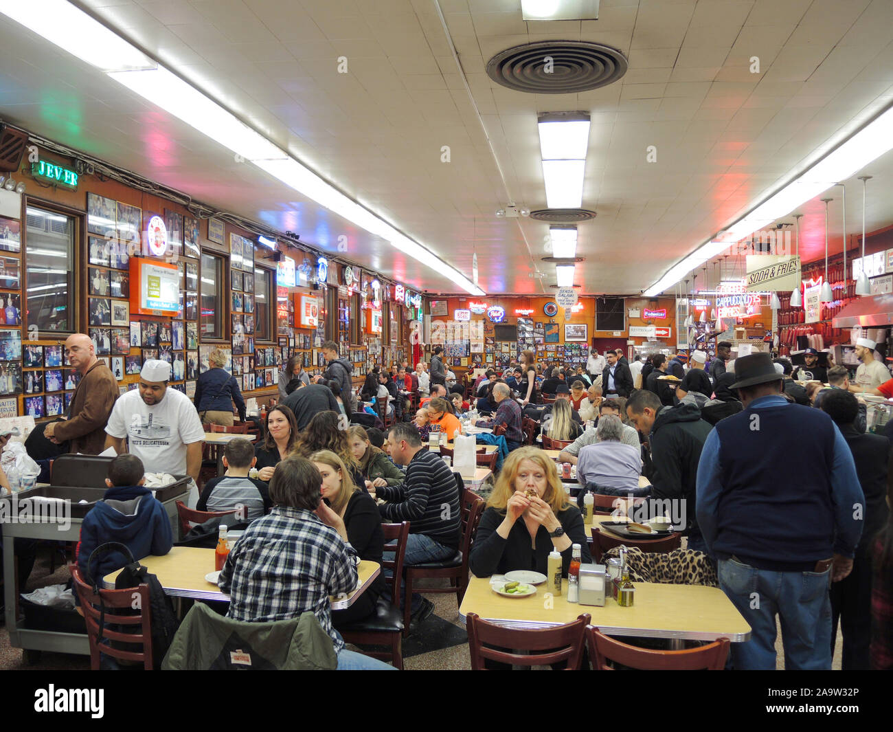All'interno di Katz's Deli di New York Foto Stock