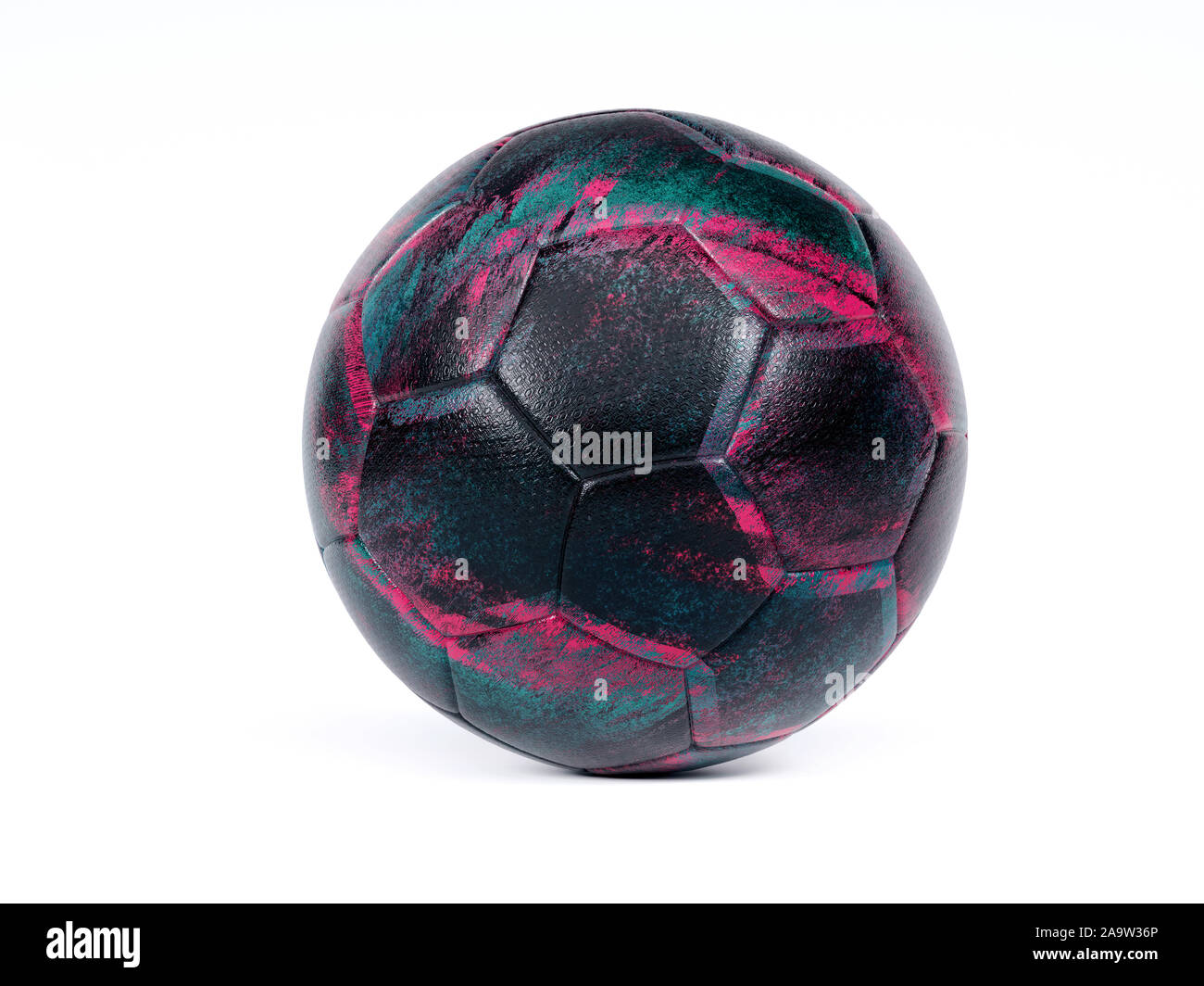 Nero o calcio pallone da calcio con design scuro blu e viola stampa astratta, isolato su sfondo bianco con ombra Foto Stock
