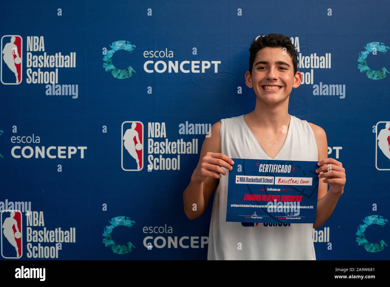 Salvador, Brasile. 17 Nov, 2019. 17) ha avuto luogo l'NBA Basketball Campo Scuola, tenutosi presso la Scuola di concetto in Salvador. La manifestazione è stata la prima azione ufficiale del campionato in Bahia ed era frequentato da ex nazionale brasiliana Guilherme atleta Giovanonni come uno degli invitati allenatori. Credito: Luca Castro/FotoArena/Alamy Live News Foto Stock