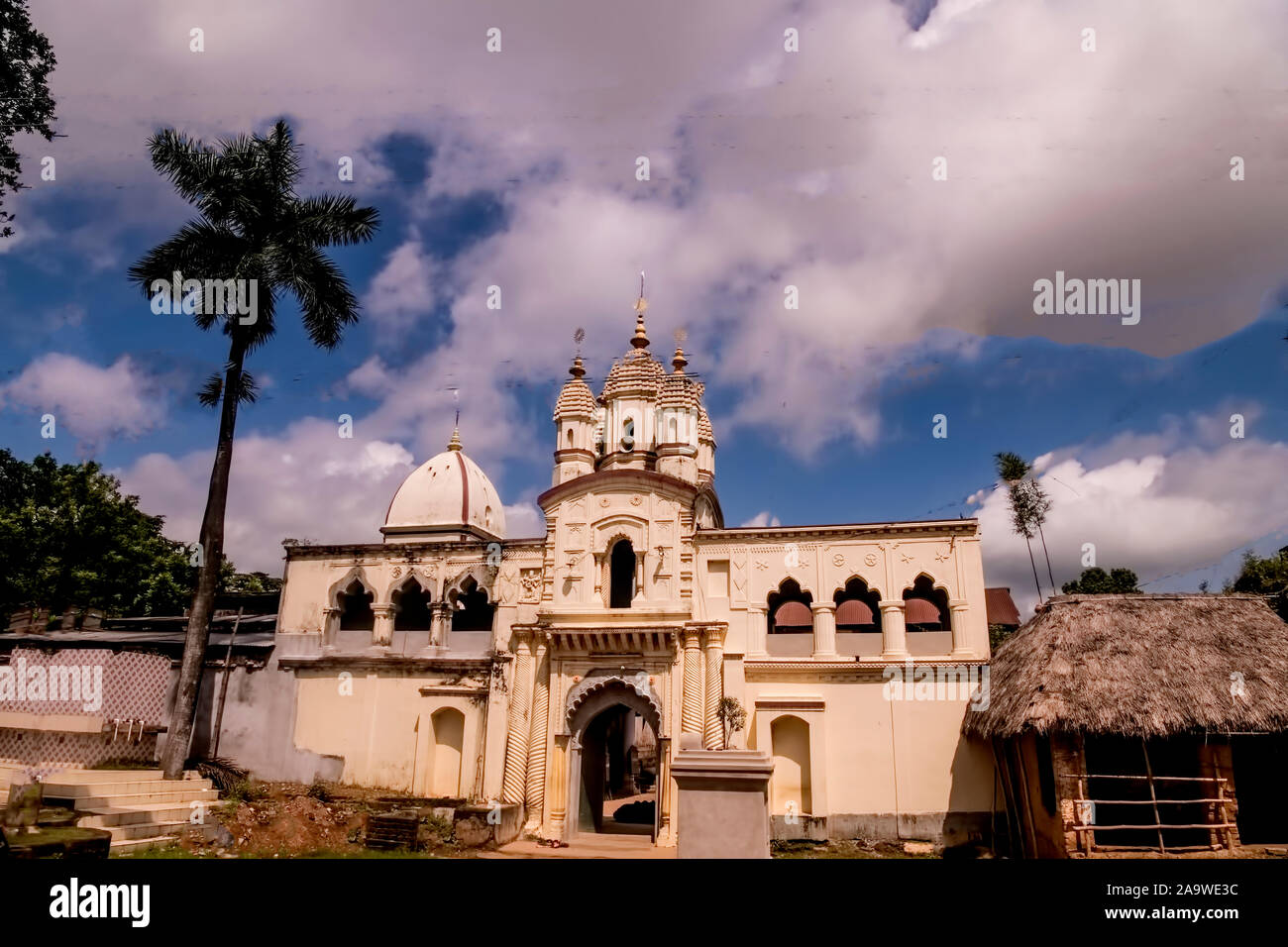 Tempio,l'architettura,dèi,Radh,Gobinda,trecento cinquanta anni,vecchio,Gopiballavpur,Jhargram, Bengala Occidentale,l'India. Foto Stock