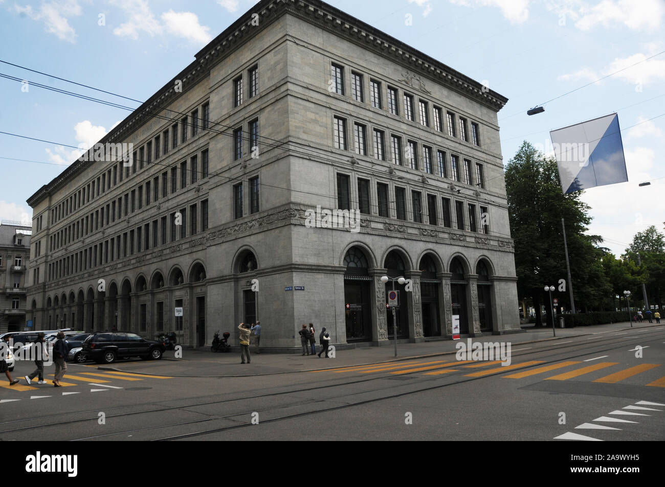 La Banca nazionale svizzera in Zürich-City è sotto pressione a causa delle elevate perdite nel cambio Foto Stock
