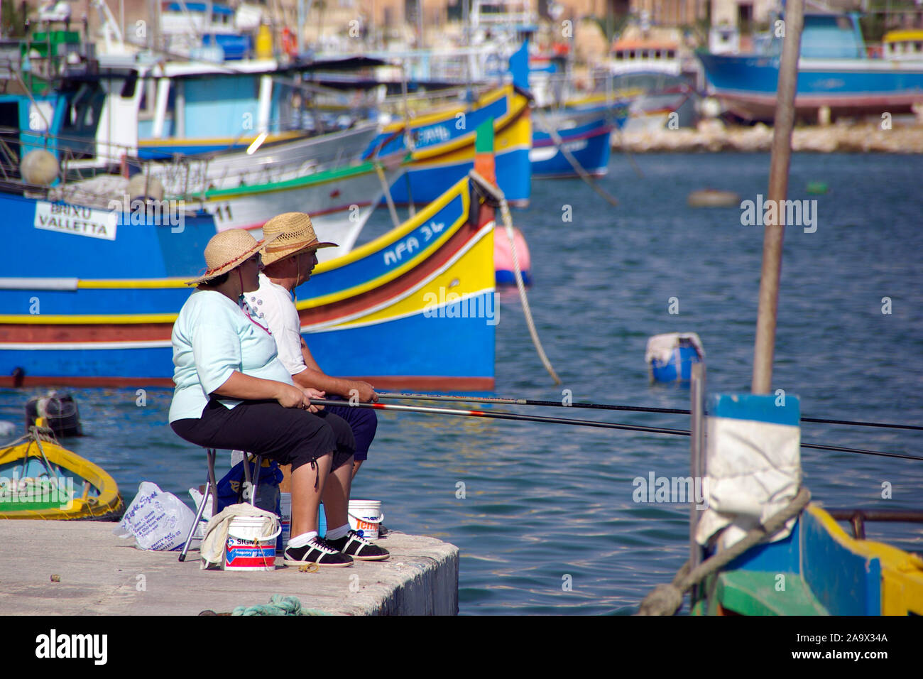 Fischerboote, Ausflugsboote auf Malta Foto Stock